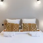 아파트 Spacious Air-conditioned In 8th