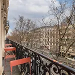 Apartman Spacious Air-conditioned In 8th Párizs