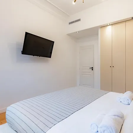 Appartement Spacious Air-conditioned In 8th *