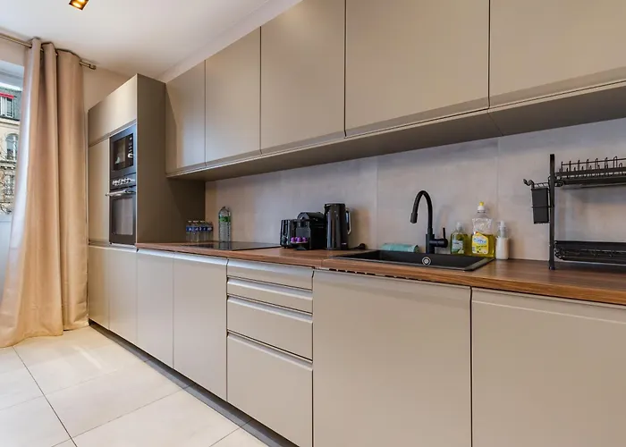 Apartman Spacious Air-conditioned In 8th Párizs